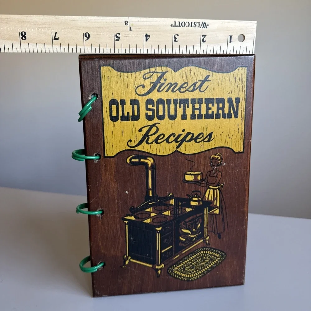 Vtg 1972 Southern Cook Book 250 Recipes Claire Davidow Wooden Cover Paperback